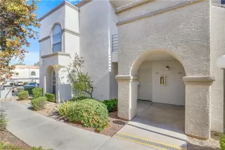 Photo #3: 2315948 Listing 