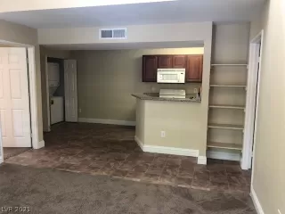 Photo #2: 2315959 Listing 