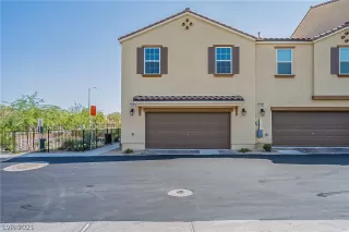 Photo #4: 2315974 Listing