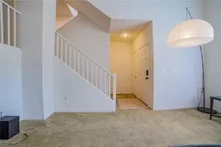 Photo #5: 2315989 Listing