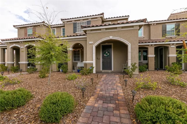 MLS: 2315991 Condo For Sale