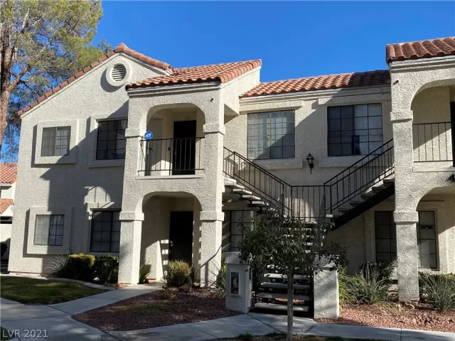 MLS: 2315998 Condo For Sale