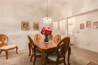 Photo #4: 2316012 Listing 