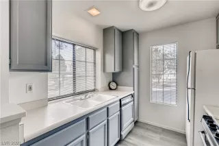 Photo #3: 2316014 Listing