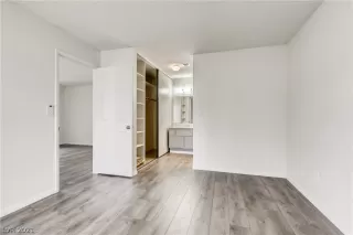 Photo #4: 2316014 Listing