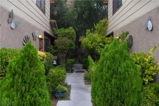 Photo #1: 2316020 Listing 