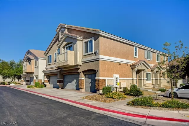 MLS: 2316024 Condo For Sale