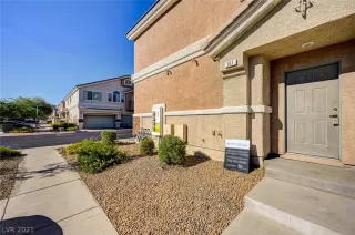 Photo #3: 2316024 Listing