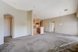 Photo #6: 2316024 Listing