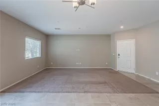 Photo #2: 2316030 Listing