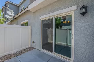 Photo #4: 2316030 Listing