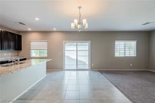 Photo #6: 2316030 Listing