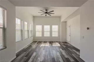 Photo #2: 2316035 Listing