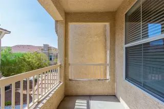 Photo #4: 2316035 Listing