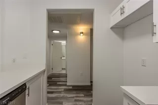 Photo #6: 2316035 Listing