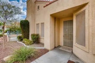 Photo #2: 2316053 Listing