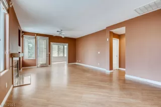 Photo #5: 2316053 Listing