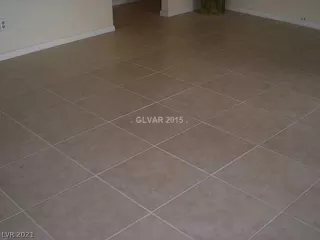 Photo #5: 2316062 Listing 