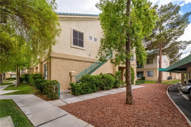 MLS: 2316071 Condo For Sale