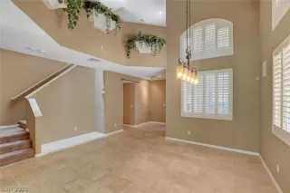 Photo #6: 2316083 Listing 