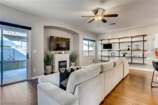 Photo #2: 2316112 Listing 