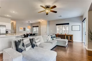 Photo #4: 2316112 Listing 