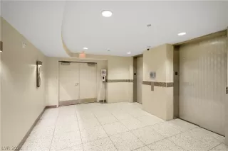 Photo #3: 2316118 Listing