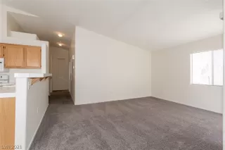 Photo #3: 2316147 Listing 