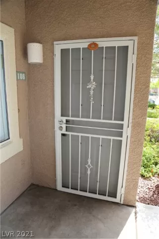 Photo #3: 2316201 Listing 