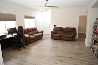 Photo #6: 2316201 Listing 