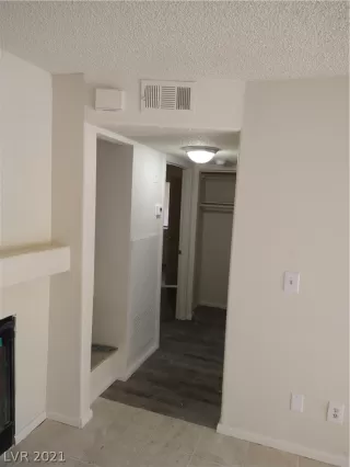 Photo #2: 2316208 Listing 