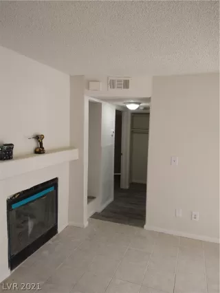 Photo #5: 2316208 Listing 