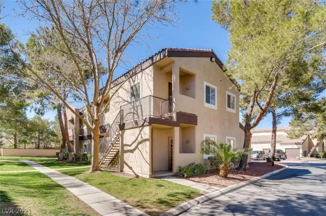 MLS: 2316212 Condo For Sale