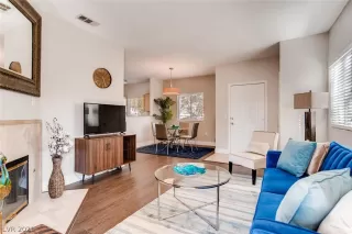 Photo #5: 2316212 Listing