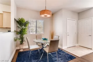 Photo #6: 2316212 Listing