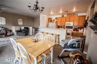 Photo #4: 2316236 Listing