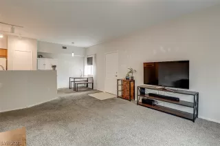 Photo #4: 2316238 Listing 