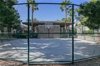 Photo #6: 2316243 Listing 