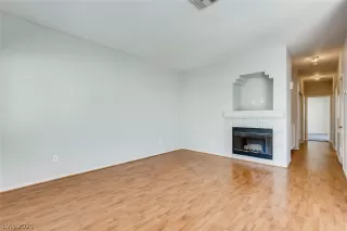 Photo #3: 2316246 Listing 