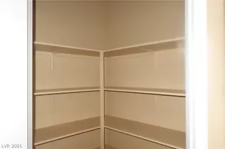 Photo #3: 2316256 Listing 