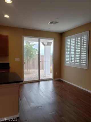 Photo #4: 2316256 Listing 