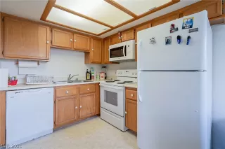 Photo #1: 2316265 Listing 