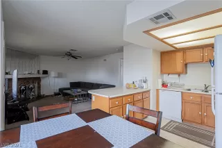 Photo #5: 2316265 Listing 