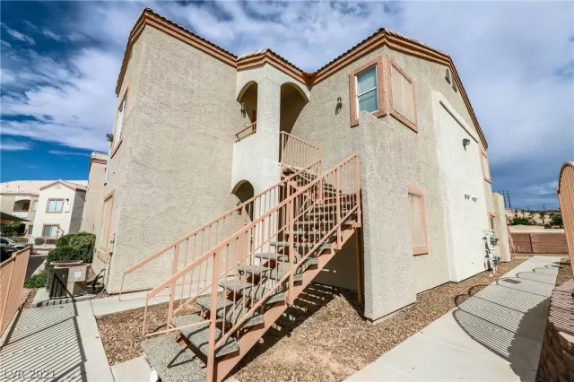 MLS: 2316289 Condo For Sale