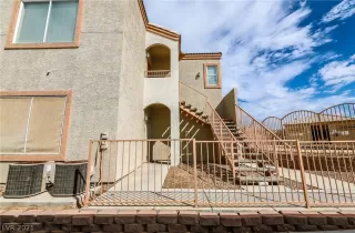 Photo #1: 2316289 Listing 