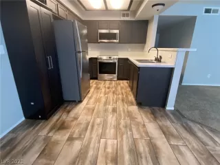 Photo #3: 2316315 Listing 