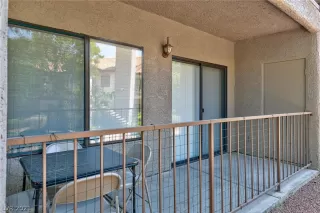 Photo #3: 2316317 Listing