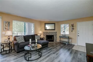 Photo #6: 2316317 Listing