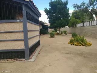 Photo #2: 2316331 Listing