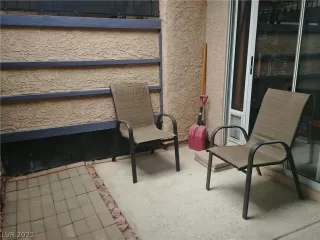 Photo #4: 2316331 Listing